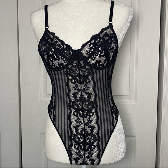 Forever 21 Other - Lacey bodysuit